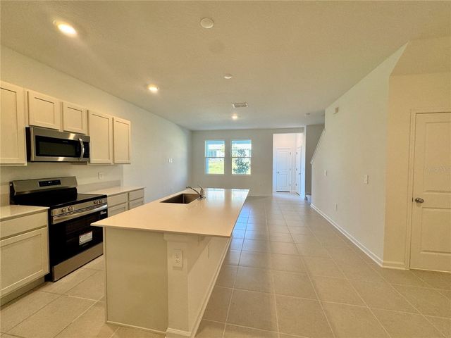 2819 MALOOF DRIVE, Davenport, FL 33837