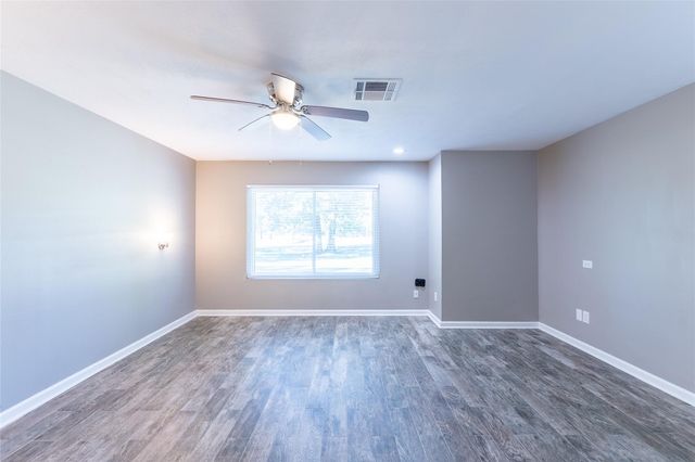 3435 Balboa Circle 8, Montgomery, TX 77356