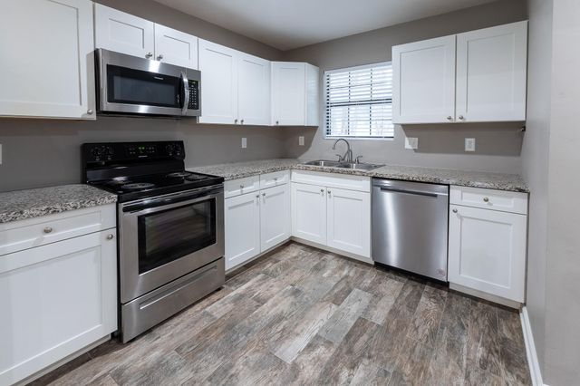 3435 Balboa Circle 8, Montgomery, TX 77356