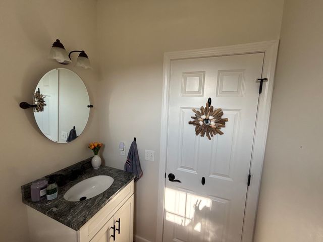2 White Birch Lane, Lebanon, NH 03784