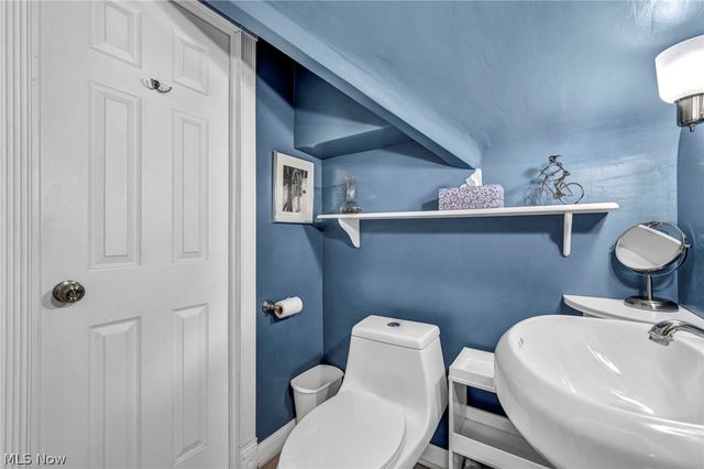 24103 Bruce Road, Bay Village, OH 44140