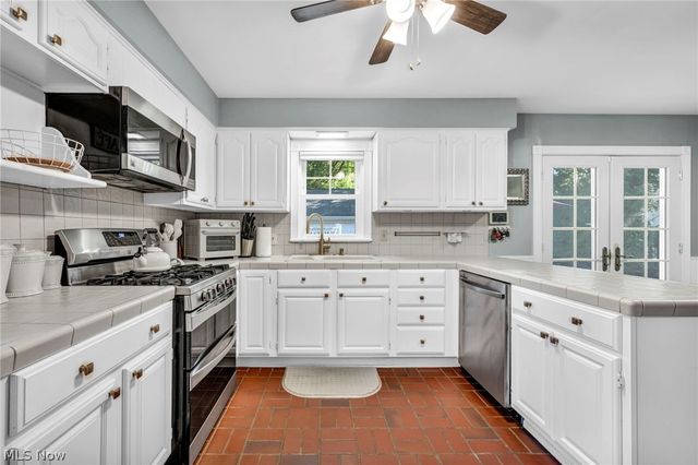 24103 Bruce Road, Bay Village, OH 44140