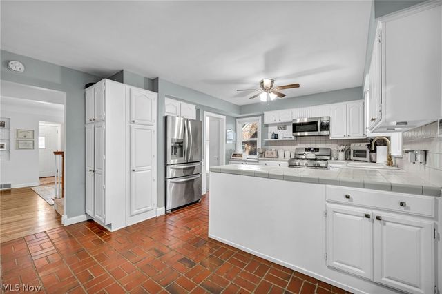 24103 Bruce Road, Bay Village, OH 44140