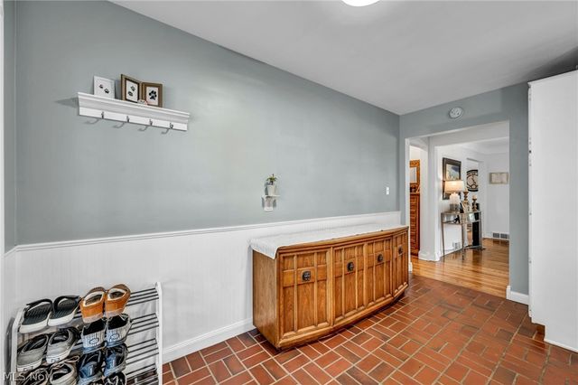24103 Bruce Road, Bay Village, OH 44140