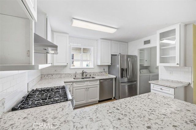 20159 Londelius Street, Winnetka (los Angeles), CA 91306