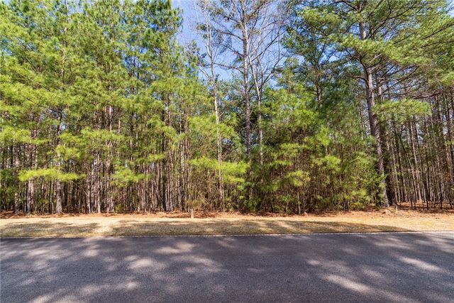 105 Hawks Bay Court, Six Mile, SC 29682