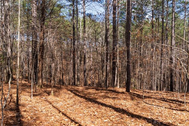 105 Hawks Bay Court, Six Mile, SC 29682