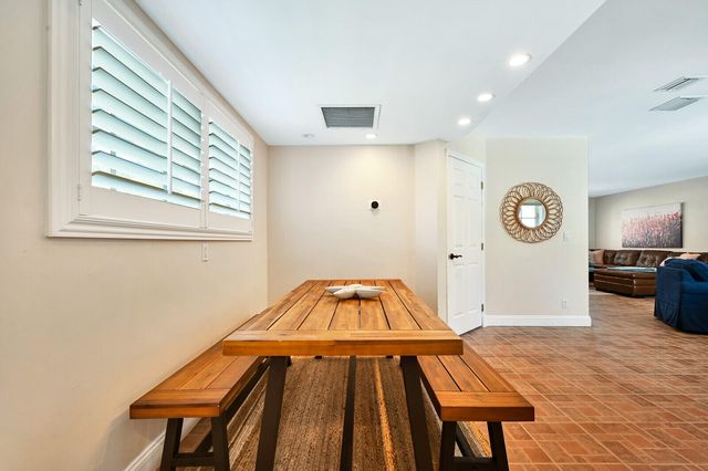 904 SE 12th Street, Deerfield Beach, FL 33441