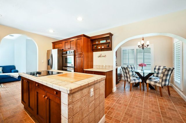 904 SE 12th Street, Deerfield Beach, FL 33441