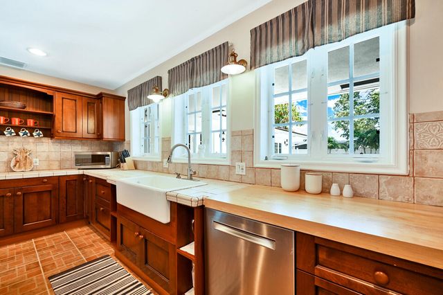 904 SE 12th Street, Deerfield Beach, FL 33441