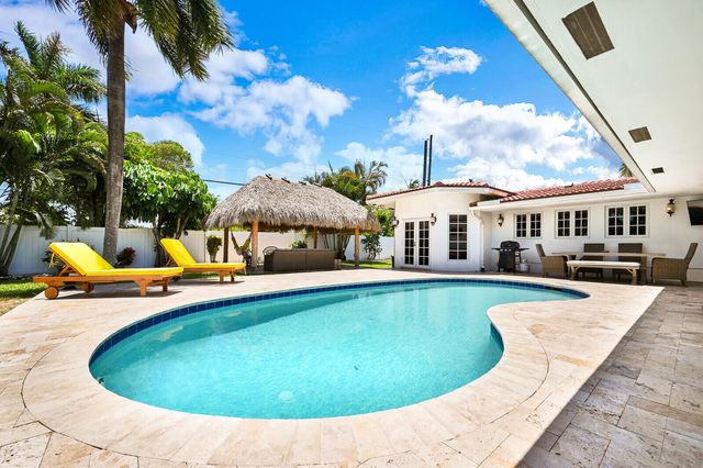 904 SE 12th Street, Deerfield Beach, FL 33441