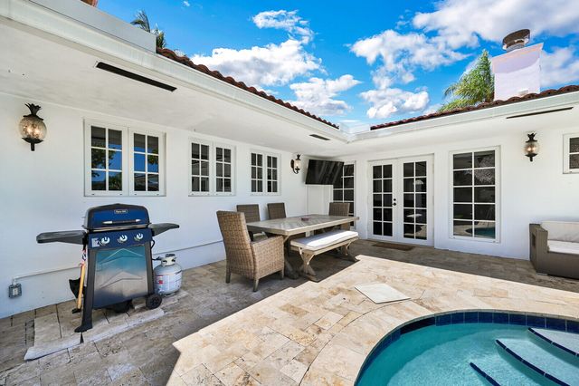 904 SE 12th Street, Deerfield Beach, FL 33441