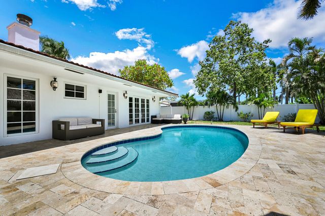 904 SE 12th Street, Deerfield Beach, FL 33441
