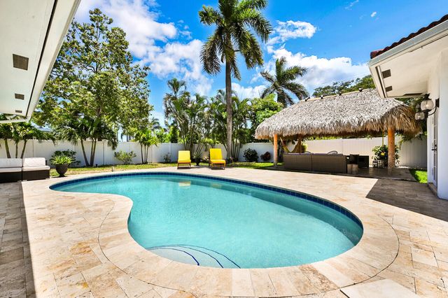 904 SE 12th Street, Deerfield Beach, FL 33441