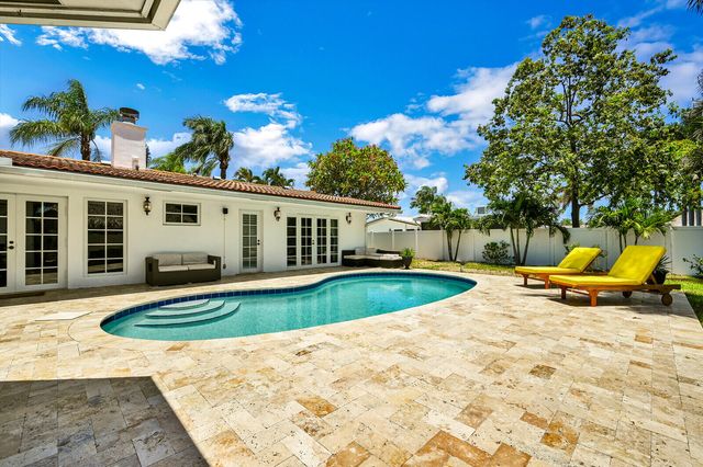 904 SE 12th Street, Deerfield Beach, FL 33441