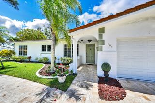 904 SE 12th Street, Deerfield Beach, FL 33441
