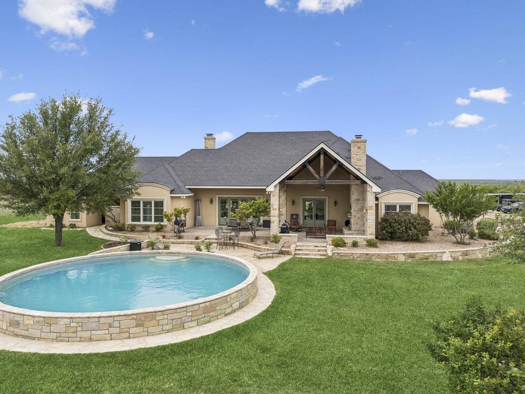 Image 1 of property listing at 15901 Fm 2402, Paint Rock, TX 76866