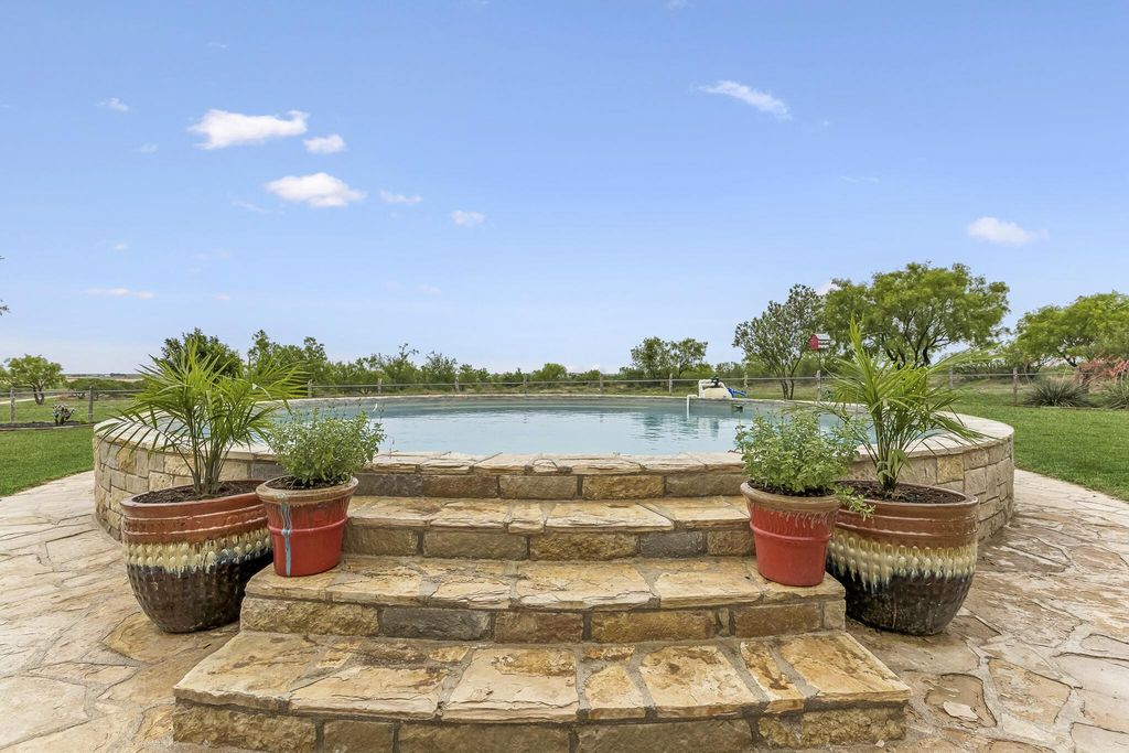 Image 43 of property listing at 15901 Fm 2402, Paint Rock, TX 76866