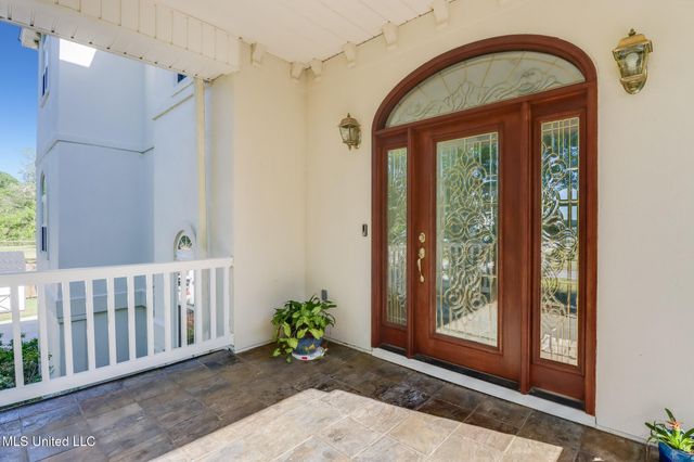 6105 Mary Mahoney Drive, Ocean Springs, MS 39564