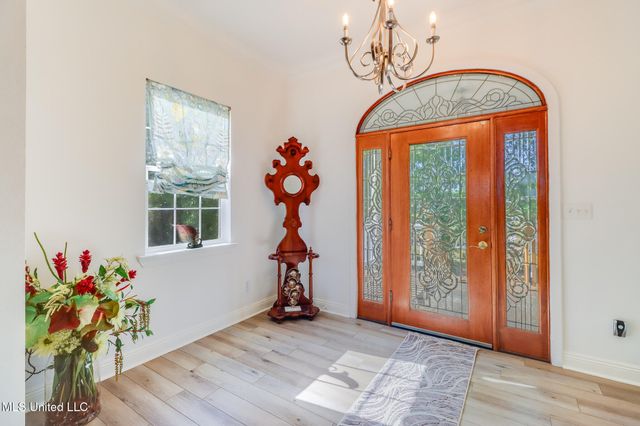 6105 Mary Mahoney Drive, Ocean Springs, MS 39564