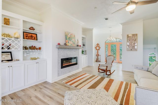 6105 Mary Mahoney Drive, Ocean Springs, MS 39564