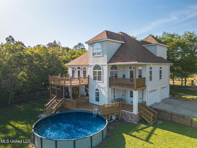 6105 Mary Mahoney Drive, Ocean Springs, MS 39564