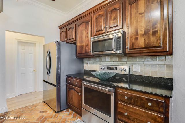6105 Mary Mahoney Drive, Ocean Springs, MS 39564