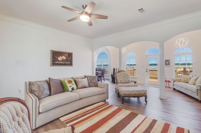 6105 Mary Mahoney Drive, Ocean Springs, MS 39564