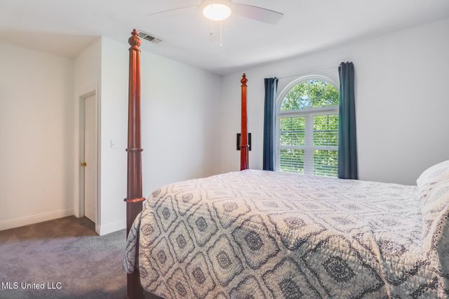 6105 Mary Mahoney Drive, Ocean Springs, MS 39564