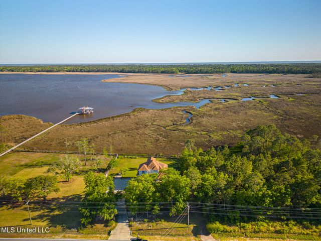 6105 Mary Mahoney Drive, Ocean Springs, MS 39564
