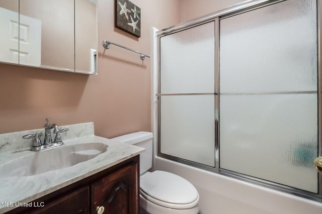 6105 Mary Mahoney Drive, Ocean Springs, MS 39564