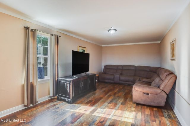 6105 Mary Mahoney Drive, Ocean Springs, MS 39564