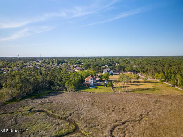 6105 Mary Mahoney Drive, Ocean Springs, MS 39564