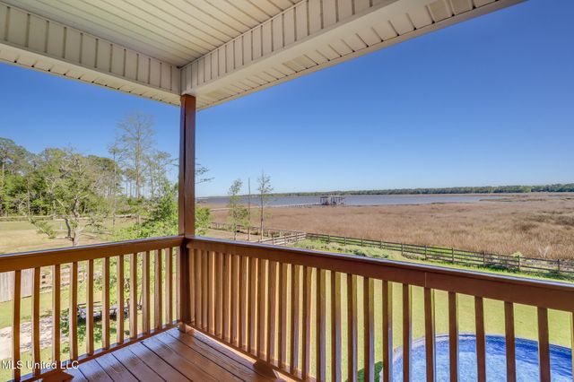 6105 Mary Mahoney Drive, Ocean Springs, MS 39564