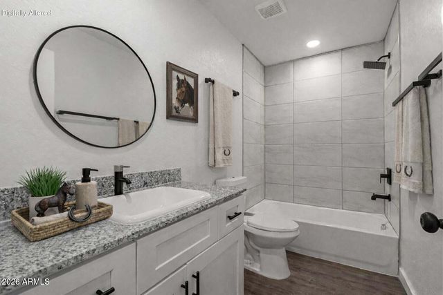 1934 E CARVER Drive, Phoenix, AZ 85040