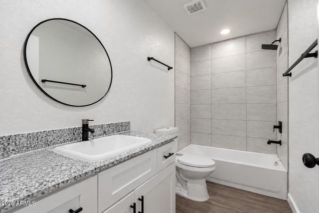 1934 E CARVER Drive, Phoenix, AZ 85040