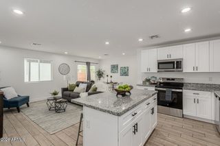 1934 E CARVER Drive, Phoenix, AZ 85040