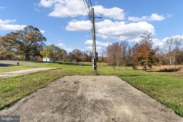 9004 THORNTON ROLLING RD, Fredericksburg, VA 22408