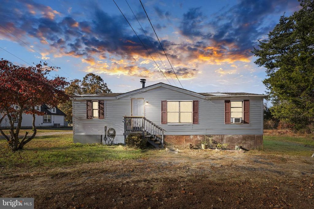 9004 THORNTON ROLLING RD, Fredericksburg, VA 22408