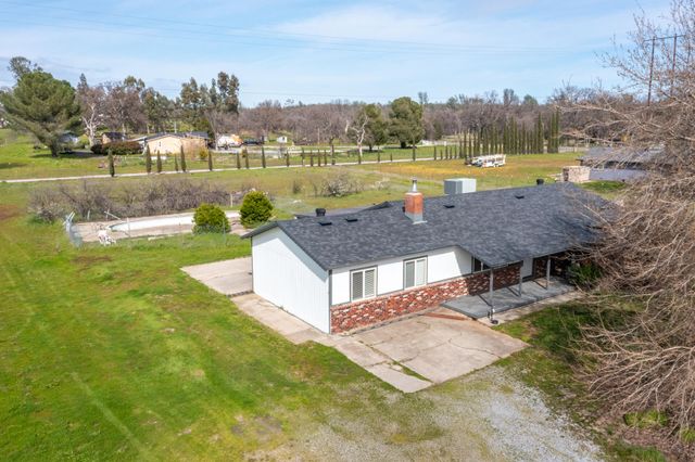 18962 Gas Point Road, Cottonwood, CA 96022