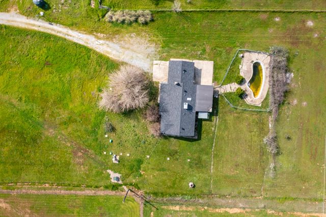 18962 Gas Point Road, Cottonwood, CA 96022