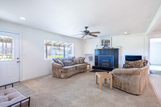 18962 Gas Point Road, Cottonwood, CA 96022