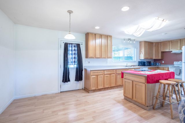 18962 Gas Point Road, Cottonwood, CA 96022