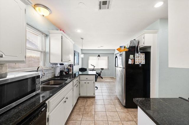 4009 Pine Ridge Road, Shawnee, OK 74804