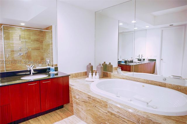 15811 Collins Ave 2303, Sunny Isles Beach, FL 33160