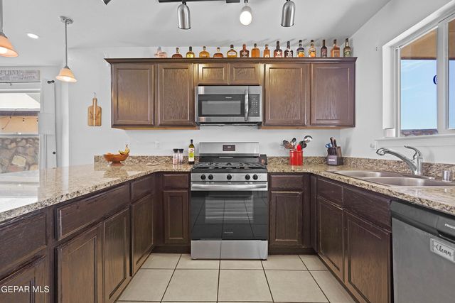 7248 Copper Trail Avenue, El Paso, TX 79934