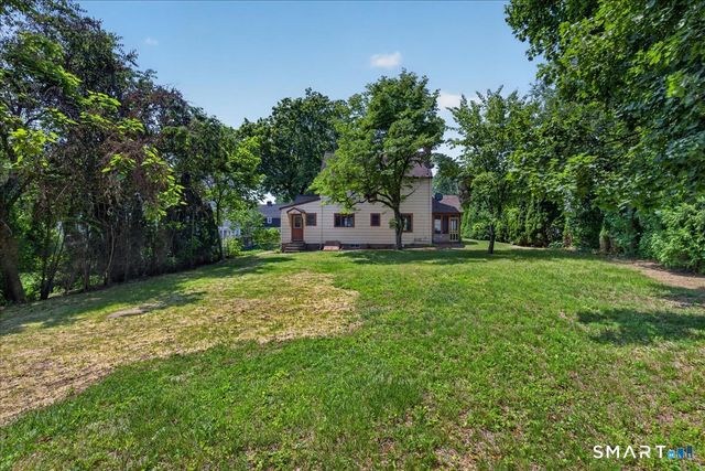 58 Myra Road, Hamden, CT 06517