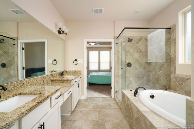 228 Comanche, Cibolo, TX 78108