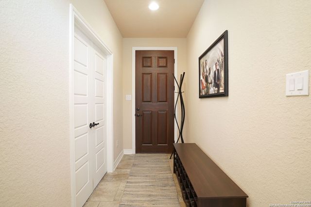 228 Comanche, Cibolo, TX 78108