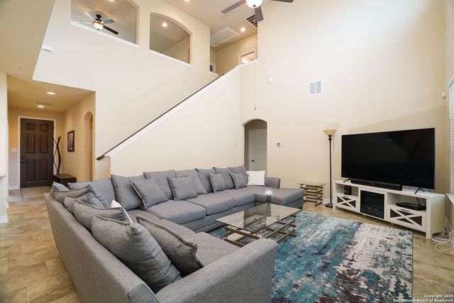 228 Comanche, Cibolo, TX 78108